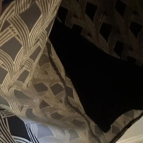 White House Black Market Faux Wrap Black Cream Geometric Print Dress Sz 8 - Picture 4 of 8